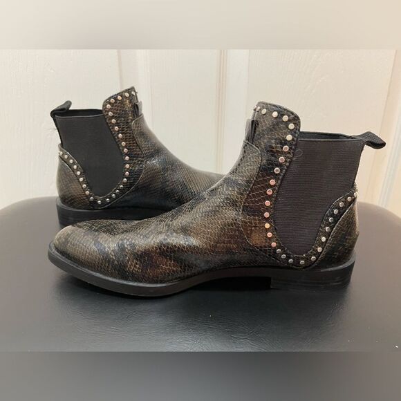 Zara Womens Ankle Boots Western Snake Print Size UK 38 US 7 Studed Pull On - Picture 1 of 7